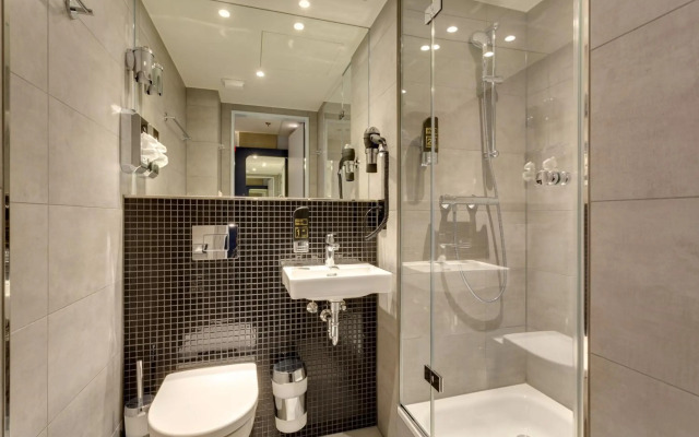 MEININGER Hotel Berlin East Side Gallery