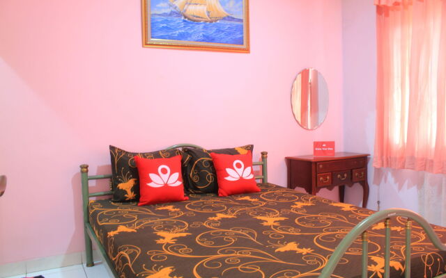 Cendana Mulia Hostel