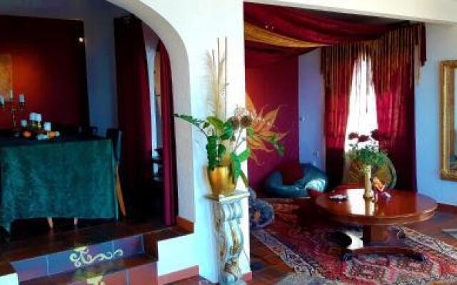 Ashram Villa Sunshine