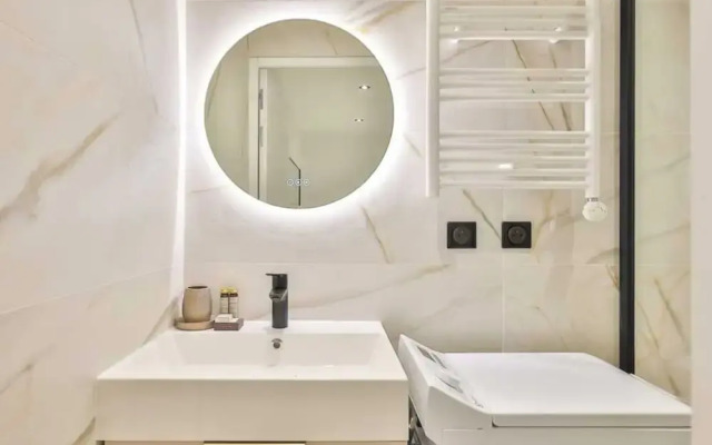 Newly Renovated Appartement Canal de L'ourq