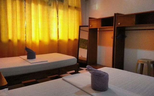 ELCentro Bay Inn