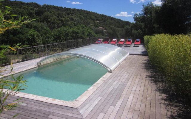 Belle villa 200m² Grimaud (flipers, babyfoot et piscine)