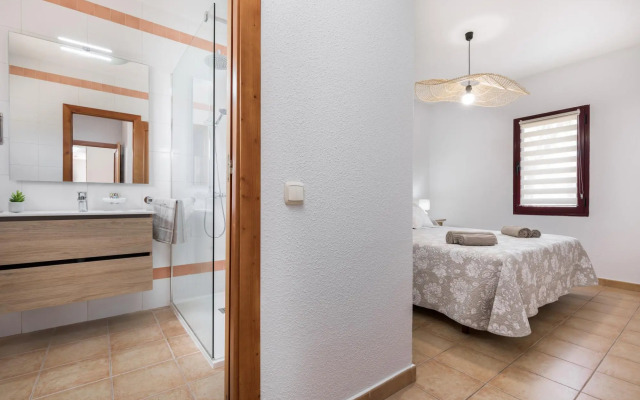 Home2Book Charming Private Pool Aloha Beach Villa