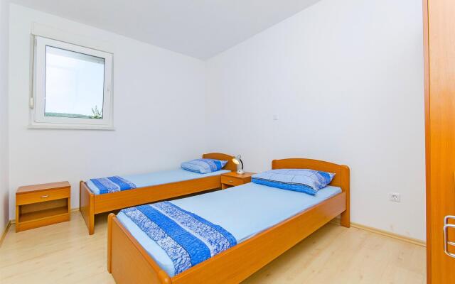 Apartments Kažimir in Necujam - island Solta