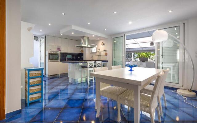 Villa Elmar by BarbarHouse