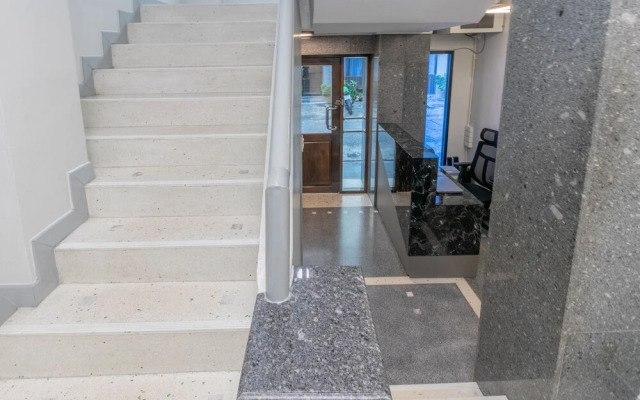 OYO 818 Suksomboon Residence