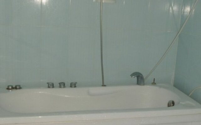 Phong Lan Hotel