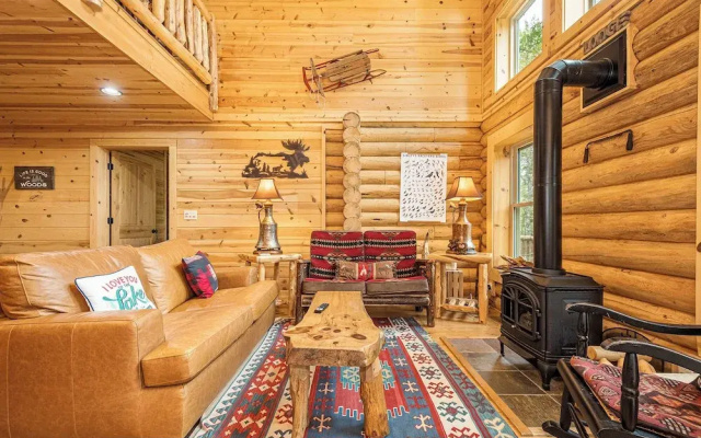 Big Log Lodge by Taylor Made Deep Creek