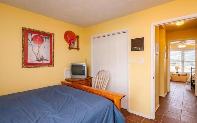 Beach Barn by Oak Island Accommodations