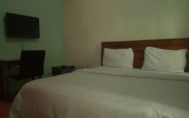 First Eleven Hotel