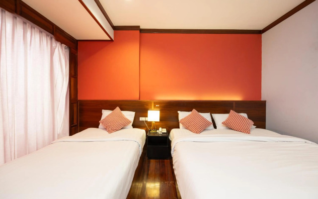 The President Hotel at Chokchai 4