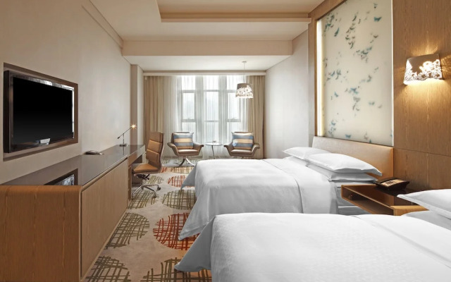 Four Points by Sheraton Luohe