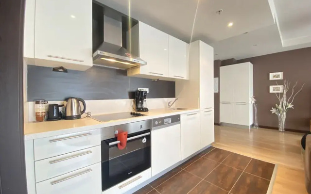 Chic Residence Flat With Central Location In Sisli