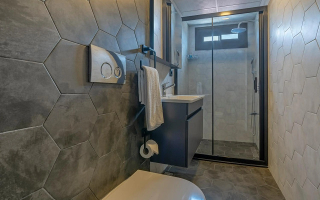 Rosy Suites Hotel