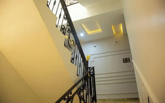 Hillview Apartments