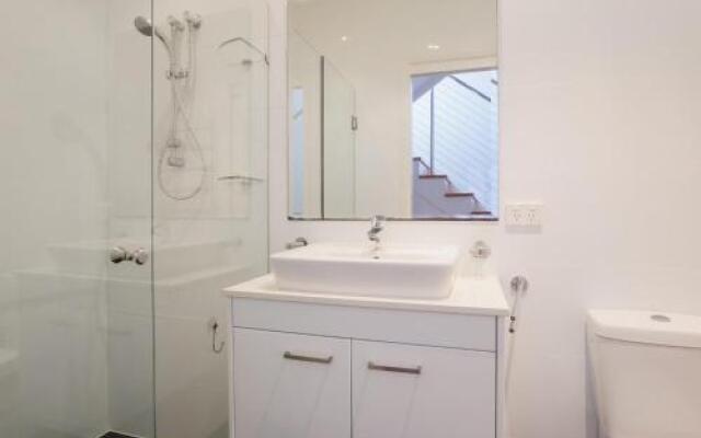 7a Judith Street - stunning duplex with ducted air conditioning