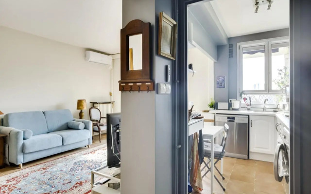 Charming apartment with terrace by Weekome