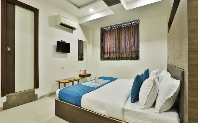 Hotel VLEE by OYO Rooms