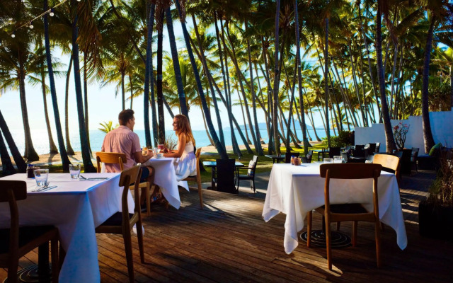 Alamanda Palm Cove by Lancemore