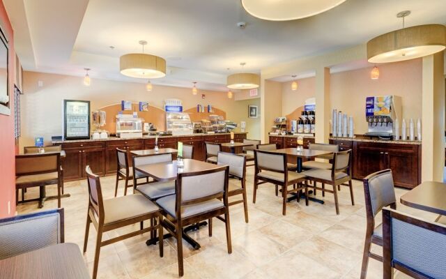 Comfort Inn & Suites At ASU