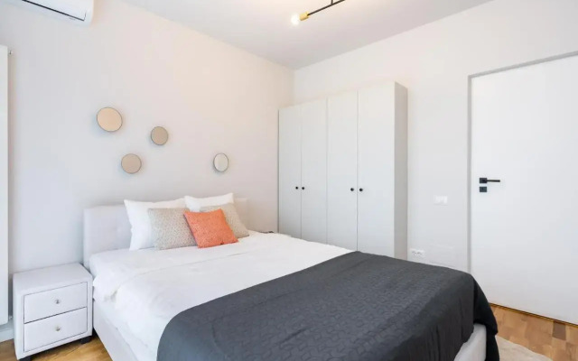 Superb City View - Bright & Stylish - 2BR