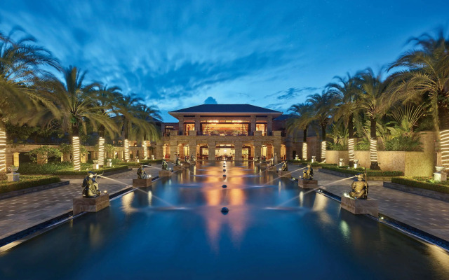Wanda Reign Resort & Villa Haitang Bay