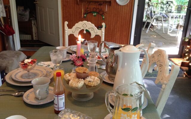 Bear House Bed and Breakfast