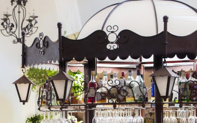 Los Pilares Hotel