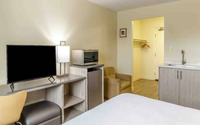 Motel 6 Niagara Falls, ON – Near the Falls