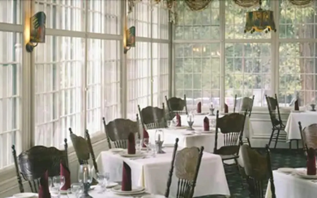 Wawona Hotel