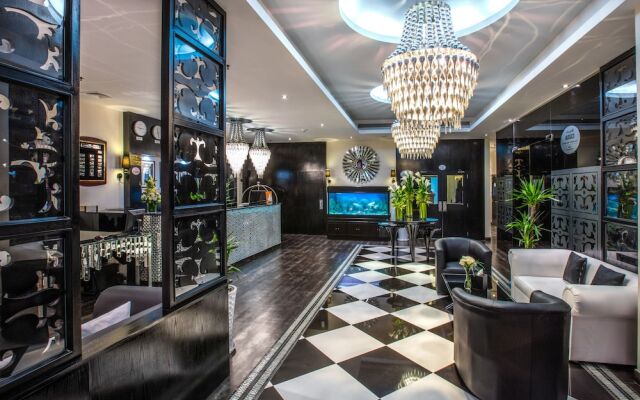 Loumage Hotel & Suites