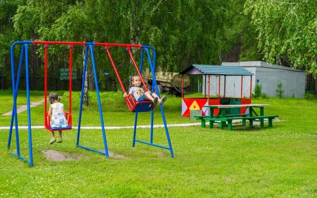 Зеленая поляна