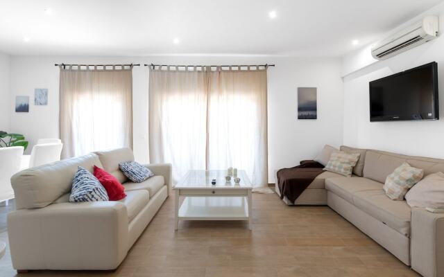 Maka beach apartment v