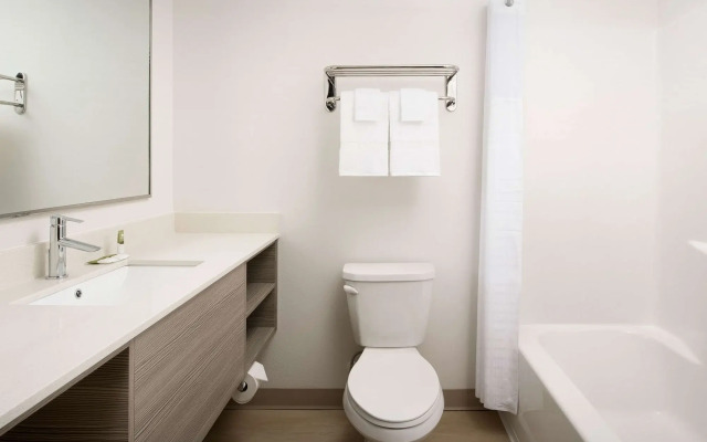 WoodSpring Suites Seattle Redmond