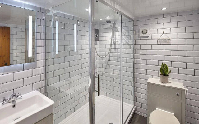 Host Stay The Hayloft