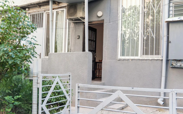 Cute Ground Floor with Free Parking