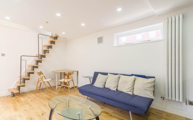 Leicester Square Just Renovated 2BD Mezzanine Flat