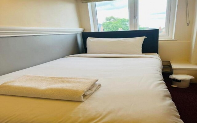 Rothwell House Hotel .