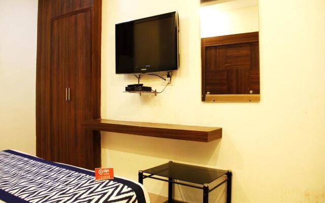 Oyo 2373 Hotel D Inn