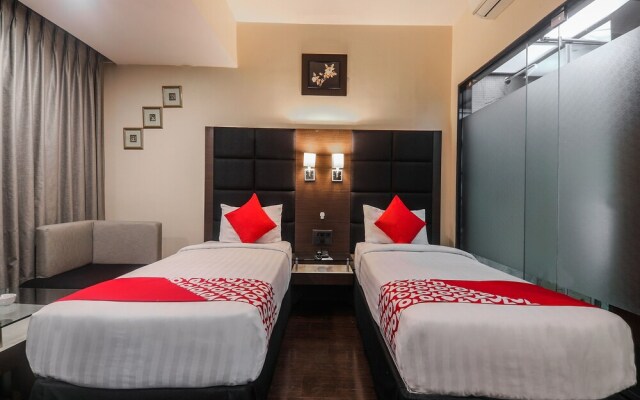 OYO 16017 Hotel Alpine Continental
