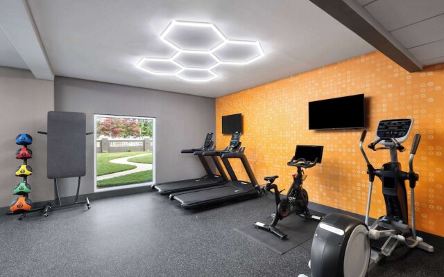 La Quinta Inn & Suites by Wyndham Greensboro NC