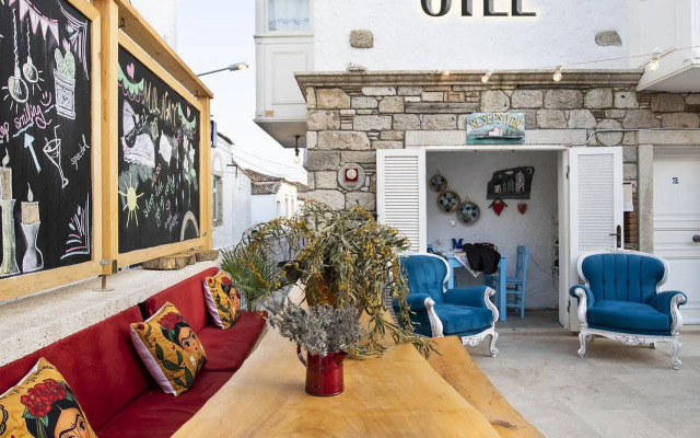 Monat Otel Alacati
