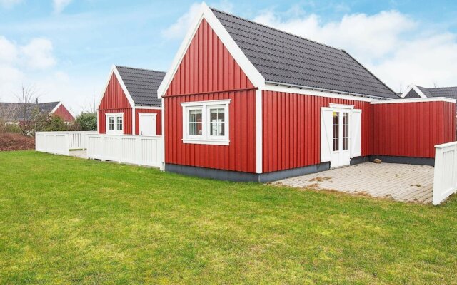 Vibrant Holiday Home in Hovedstaden With Terrace