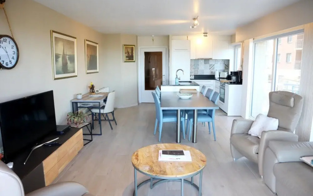 Apartment in Nieuwpoort With Stunning Sea Views