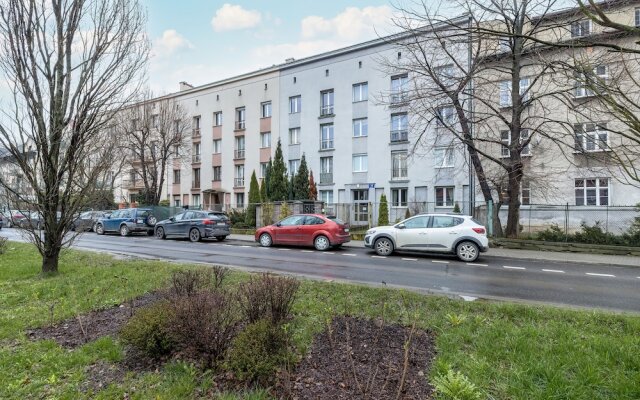 Charming Apartment in Cracow by Renters