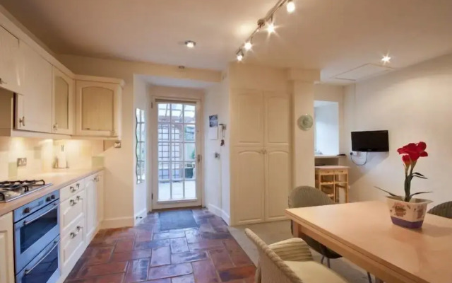 Abercromby Place Apartment
