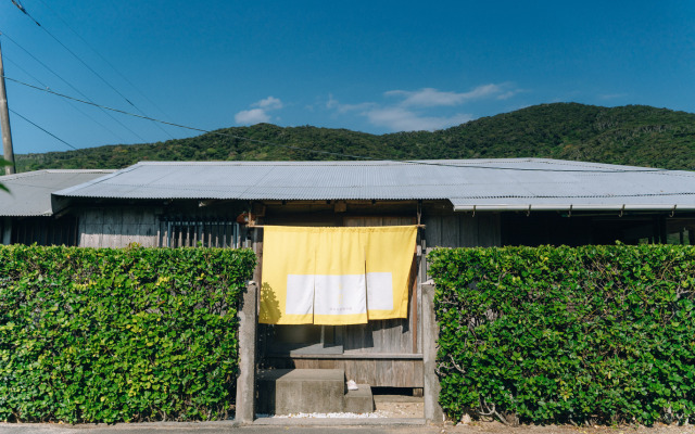 Denpaku Beach View Roof (Kakeromajima)