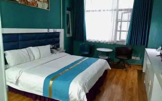 Yi Ai Boutique Hotel (Xixia Gangwan Branch)