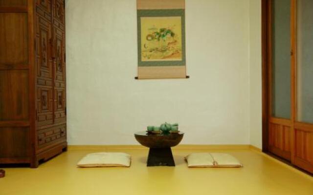 Mumum Hanok Guesthouse