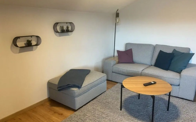 1 Porzig Modern Retreat